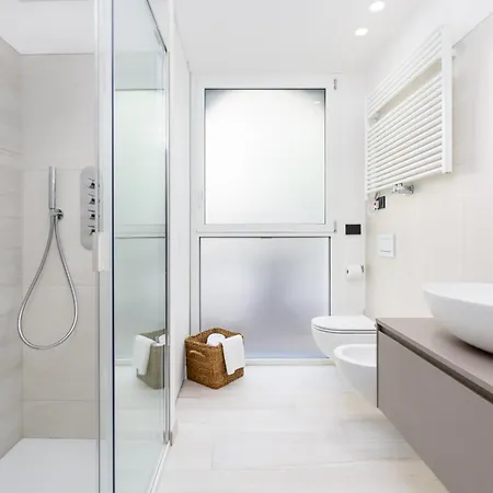 Elysium I アパート *